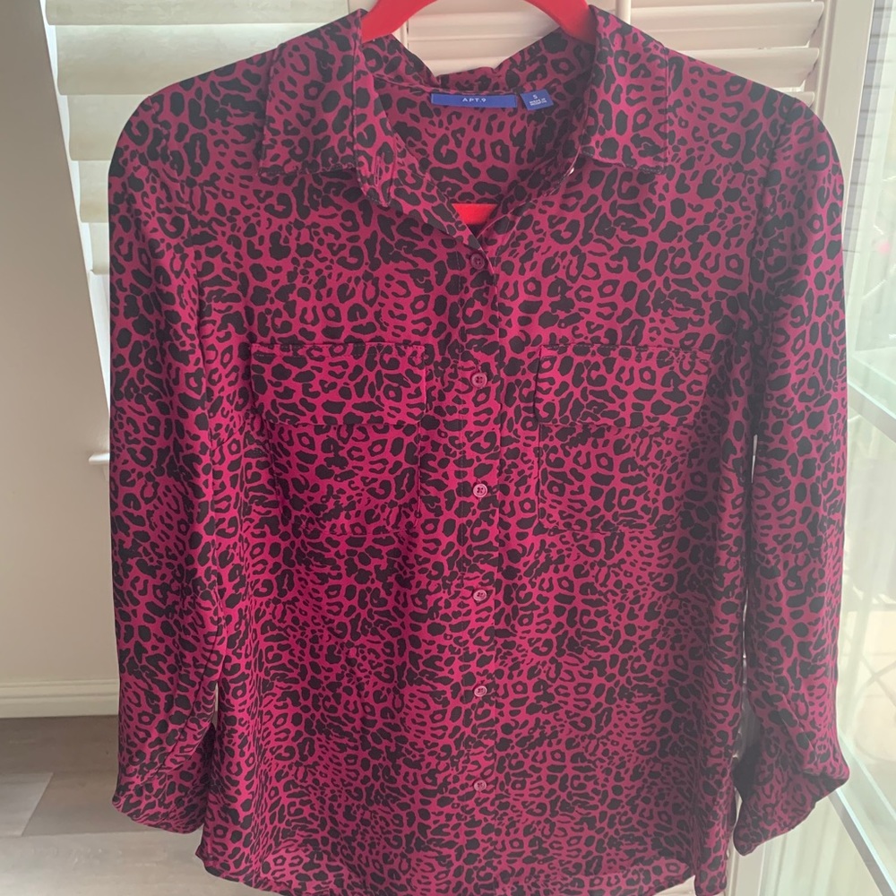 APT 9 Blouse (SMALL) Fuchsia/Black Print